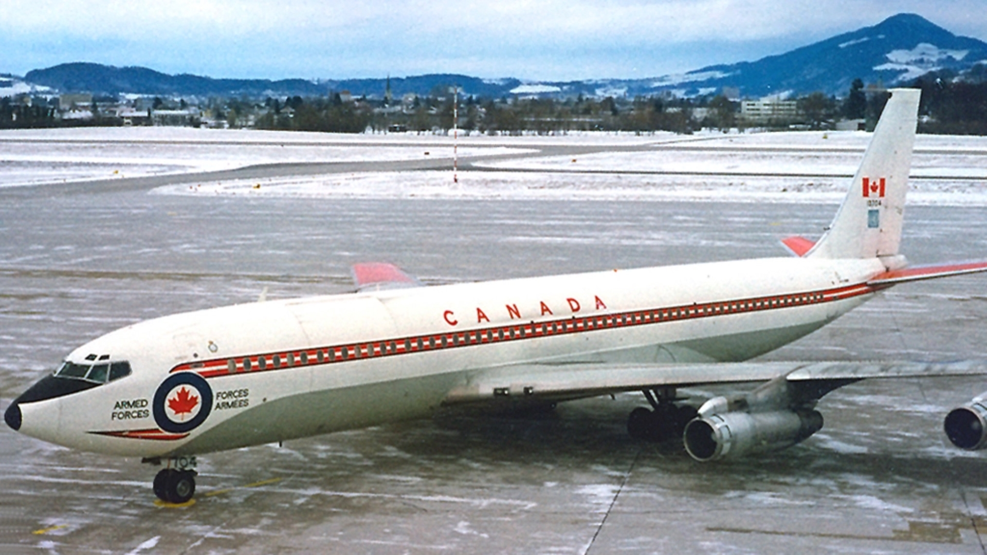 Canadian Armed Forces Boeing 707 (CC-137) at Salzburg International Airport in Austria.